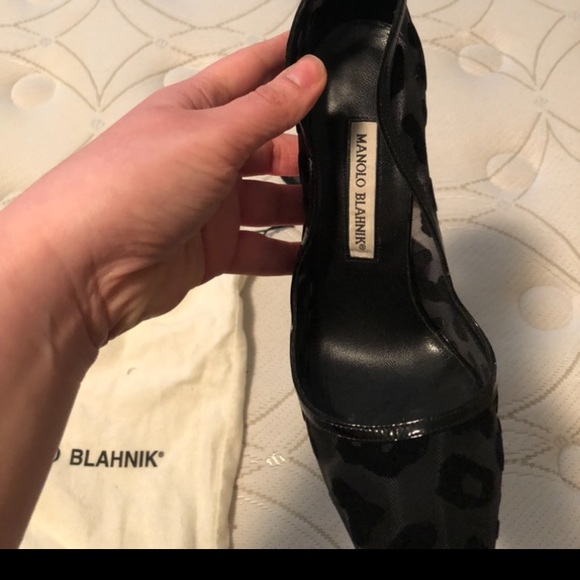 Manolo Blahnik - Leopard Mesh Pumps - Picture 4 of 8